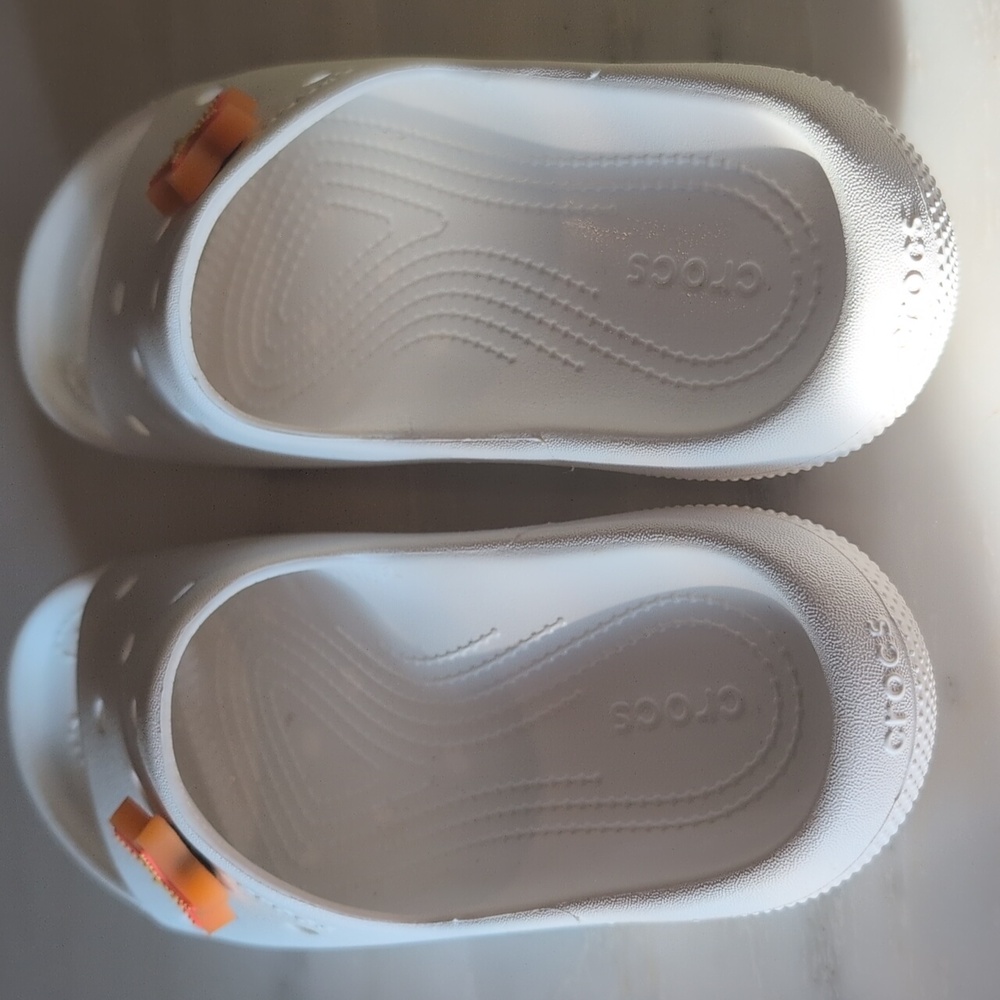 Light Up Crocs - Picture 4 of 7